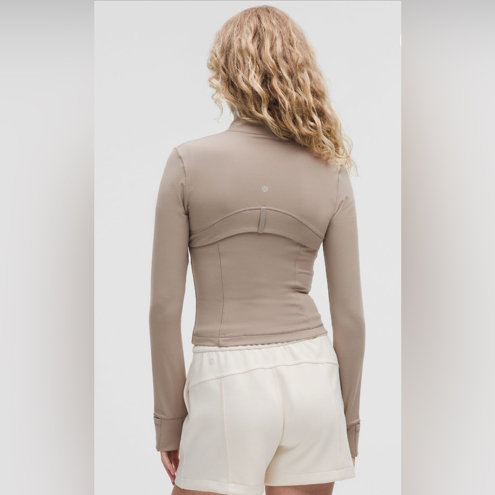 🆕Lululemon🍋Define Cropped Jacket Nulu Colour Warm Ash Grey - Picture 6 of 8